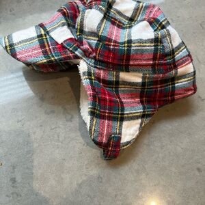 GAP Cream plaid Fleece Baby hat 6-12m